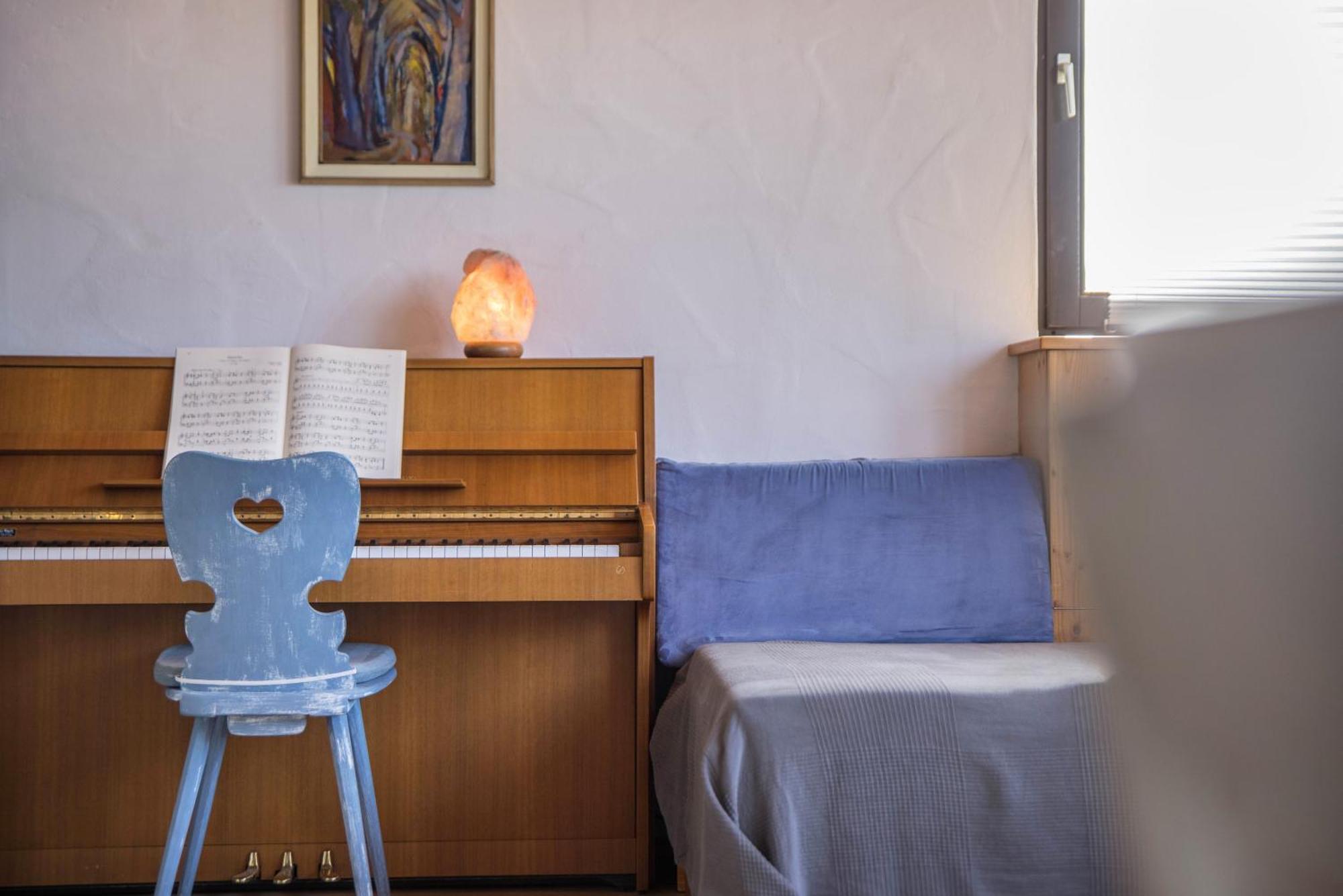 Ferienwohnung Am Samuelstein Bad Urach Dış mekan fotoğraf