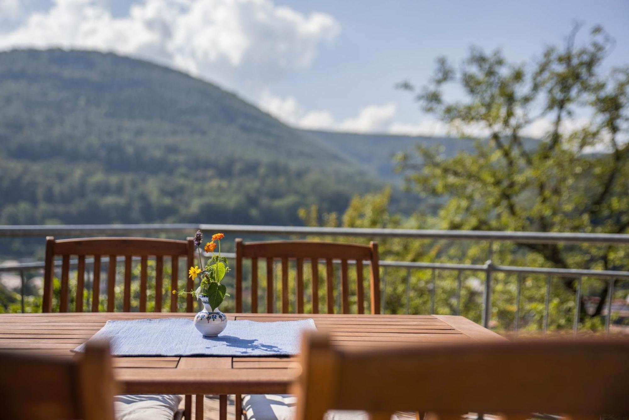 Ferienwohnung Am Samuelstein Bad Urach Dış mekan fotoğraf