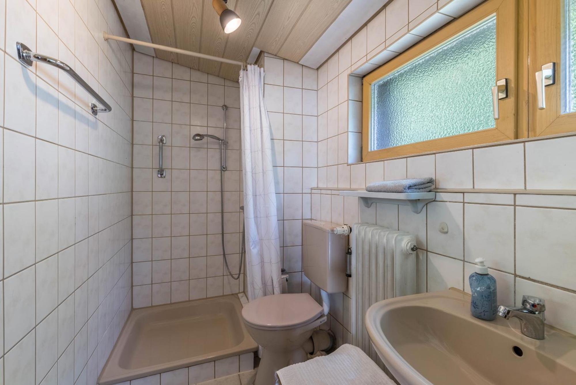 Ferienwohnung Am Samuelstein Bad Urach Dış mekan fotoğraf