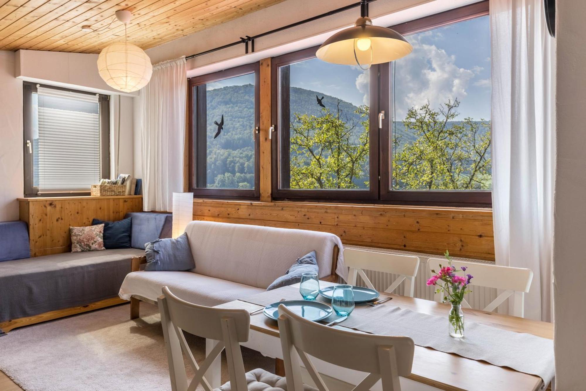 Ferienwohnung Am Samuelstein Bad Urach Dış mekan fotoğraf