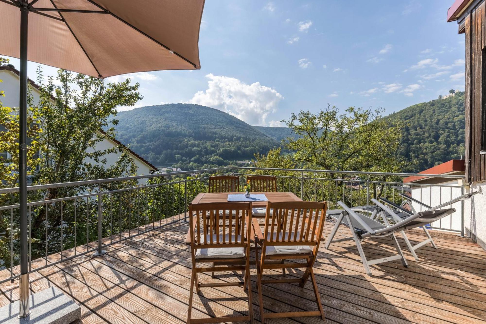 Ferienwohnung Am Samuelstein Bad Urach Dış mekan fotoğraf