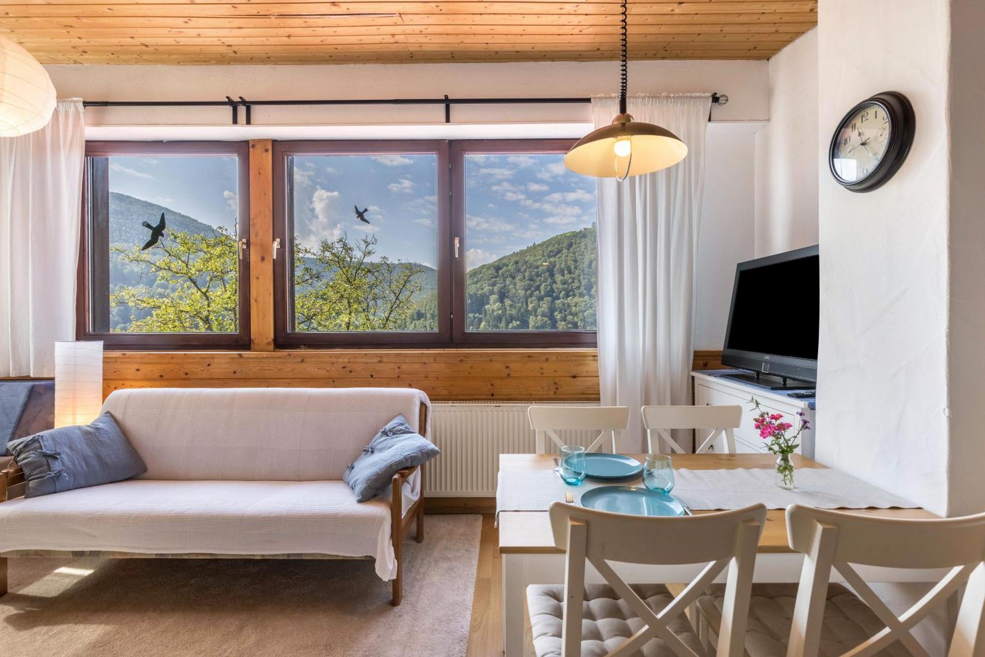 Ferienwohnung Am Samuelstein Bad Urach Dış mekan fotoğraf